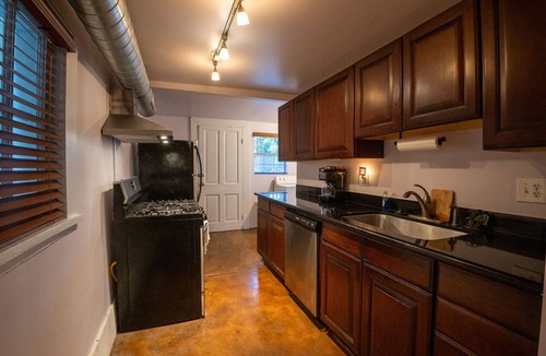 Mid-City District House | Historic Gem w/Jacuzzi/Prime Streetcar Spot