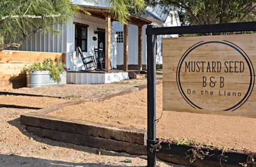 Llano Cottage | Historic Lodging on Outer Banks of Llano River, Steps to Historic Main Street