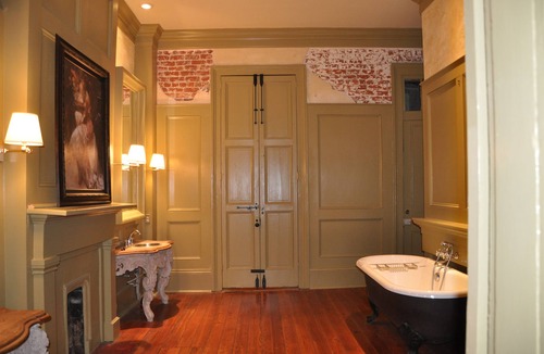 Central Business District Condo | Historic New Orleans Condo With Fantastic Location!