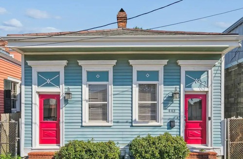 Saint Thomas Development House | Historic NOLA Home between Magazine and Tchoupitoulas Pet Friendly