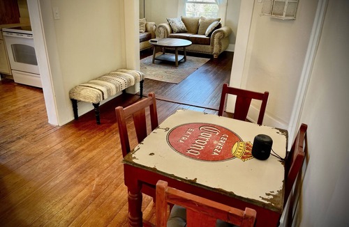 Sunset House | Historic Ranch Bungalow - Luxurious Ranch vacation - Free WiFi - Family Fun!