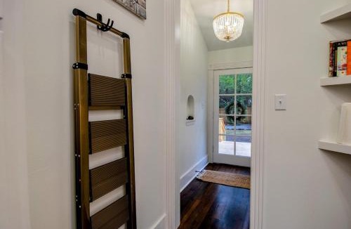 Downtown Little Rock Villa | Historic Sallie Peay House - Luxe Downtown Retreat