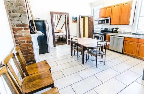 New Orleans Bed & Breakfast | Historic Treme Creole Cottage 3 bed/2 bath (C)