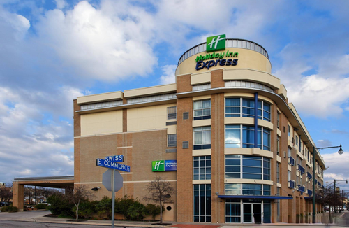 Near East Side Hotel | Holiday Inn Express Hotel & Suites San Antonio - Rivercenter Area, an Ihg Hotel