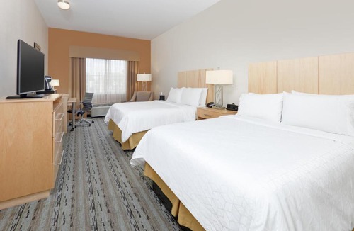 Brooks City Base Hotel | Holiday Inn Express & Suites San Antonio - Brooks City Base by IHG