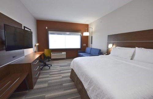 Junction Hotel | Holiday Inn Express & Suites Junction by IHG