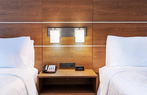 Sanger Hotel | Holiday Inn Express & Suites Denton - Sanger by IHG