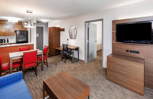 Sulphur Hotel | Holiday Inn Express & Suites Sulphur (Lake Charles) by IHG