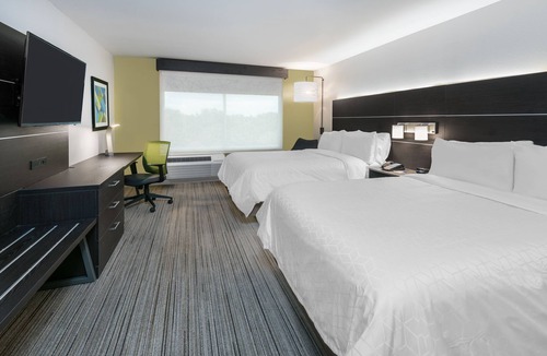 Missouri City Hotel | Holiday Inn Express & Suites Sugar Land SE - Missouri City by IHG