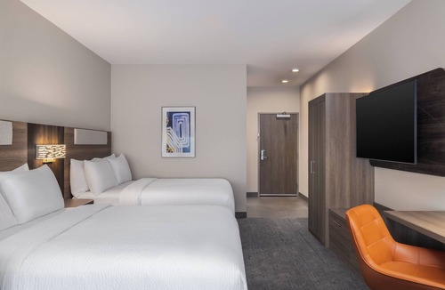 Nacogdoches Hotel | Holiday Inn Express And Suites Nacogdoches Southwest by IHG