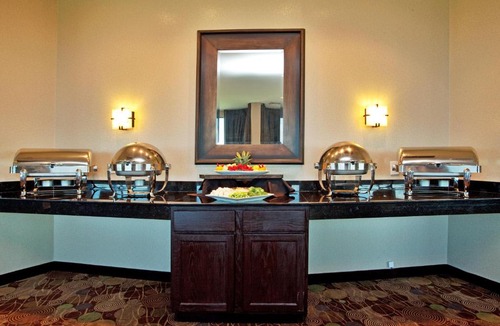 Terrytown Hotel | Holiday Inn New Orleans West Bank Tower by IHG
