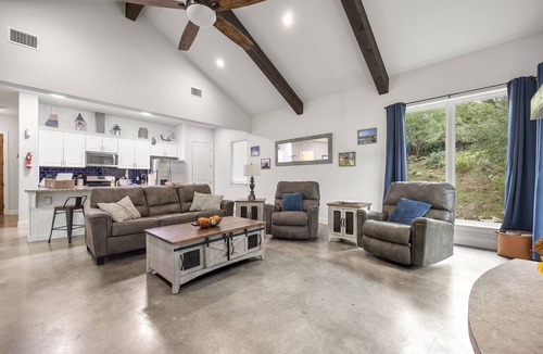 Highland Lake Estates House | Home at Lake Travis w/Hot Tub by Barclé