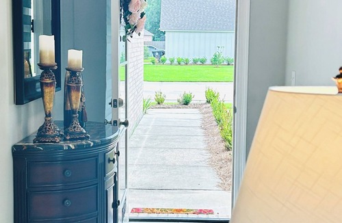 Shenandoah House | Home away from Home, beautiful house 3 bedrooms 2 full bathrooms in Baton Rouge