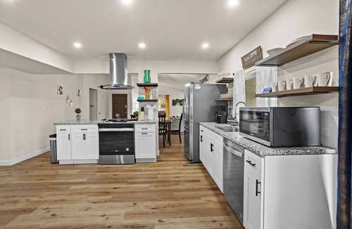 The Colony House | Home Away From Home Pet Friendly 3Bed 2Bath
