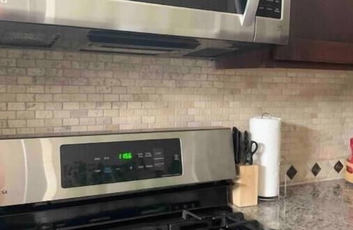 Near East Side House | Home by the Dome! 2BR Downtown San Antonio Alamodome Hemisphere close!r