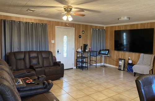 Barataria House | Home in Barataria, Relax with the whole family at this peaceful place to stay.