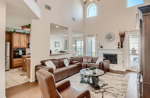 Forest Oaks House | Home with private pool rents for longer term stay
