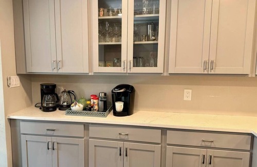 North San Antonio - SAT House | Hot Tub | 2BR Duplex | Pet Friendly| Near Airport