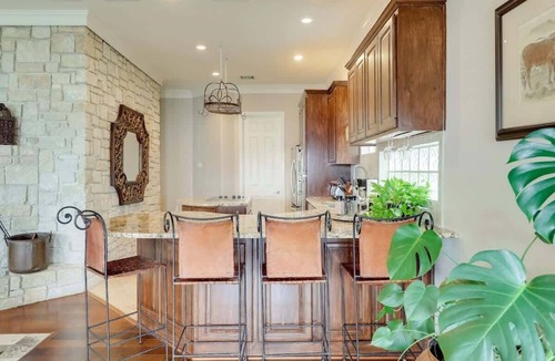 Spicewood House | Hot Tub, Grill | Fall Retreat on Lake Travis