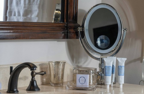 Uptown Hotel | Hotel Granduca | Two Superior Suite | Elegant Suite Nestled in Houston’s Uptown