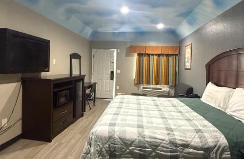 Greater Greenspoint Hotel | Hotel O Regency Suites Houston - IAH Beltway 8