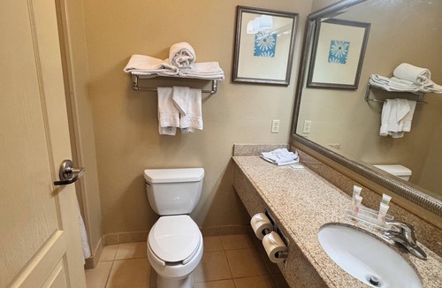 Pineville Hotel | Hotel Pineville & Conference Center Alexandria I-49