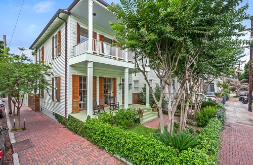 Garden District House | House of Krewe–1860 Victorian Garden District Home