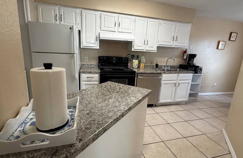 Clodine House | Houston 2Bed 1.5bath Medical center NRG downtown chinatown