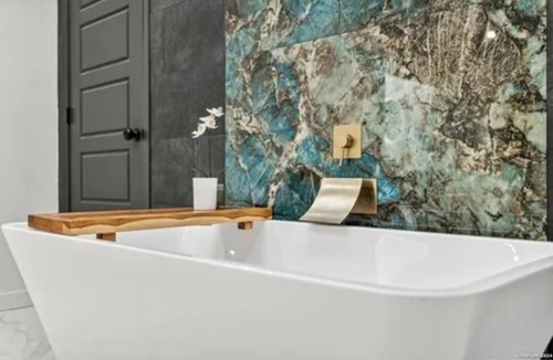 Shearer Hills - Ridgeview House | Htd Pool Sleep12-Kng4BR+HotTub+Pklball+Bball+Arcde,SeaWrld,SixFlags,AirPt,DwnTwn