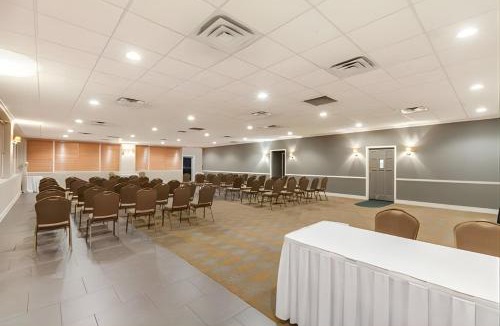 New Iberia Hotel | Iberia House & Suites