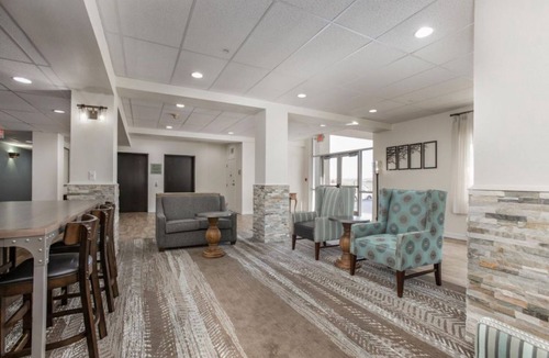 Branson Theater District Apartment | Impeccable Studio w Pool in Oak Ridge at Branson