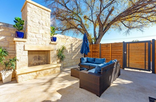Fredericksburg House | In Town Villas-Suite 5 |Private Hot Tub and Great Patio
