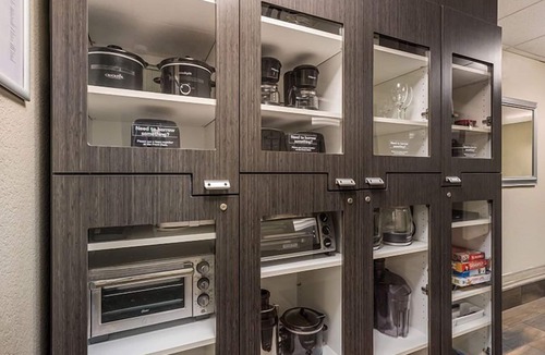 Far North Dallas Apartment | Indulge in Home-Like Comfort! Pet-Friendly, Near Museum of Biblical Art