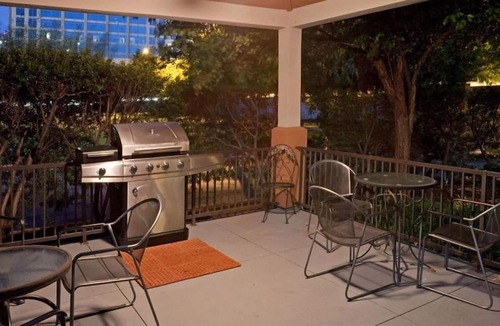 Far North Dallas Apartment | Indulge in Home-Like Comfort! Pet-Friendly, Near Museum of Biblical Art