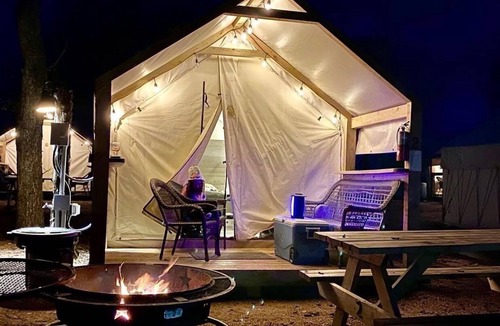 Sutherland Springs Cabin | #J Son's Rio Cibolo - Glamping Cabin