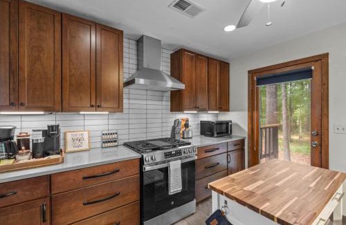 Jackson House | Jackson’s Urban Cabin Escape