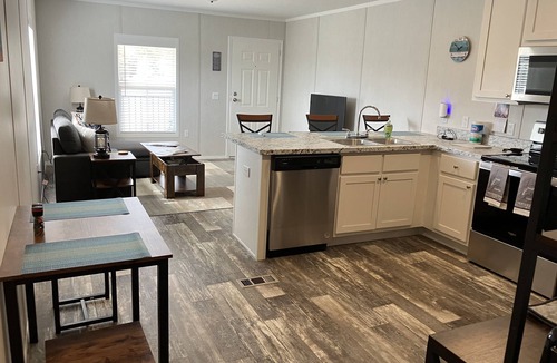 Edgemont House | Just minutes from Hill Creek Park and marina with room for your boat.