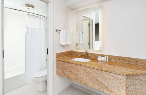 Southeast Houston House | Just What You Were Looking For! 3 Classy Units, Near Gulfgate Shopping Center!