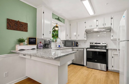 Pineville House | Katie's Place-Workspace-Pet Friendly-Family Games