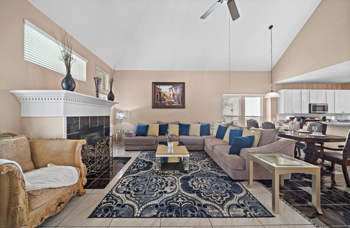 Barker House | Katy Retreat | BBQ Yard | Game Room | Sleeps 16
