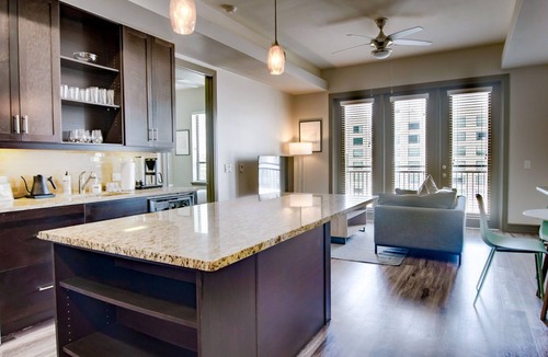North Burnet Apartment | Kenzie Spring 146 I Modern 1 Bedroom Apartment with Terrace in Domain, North Aus