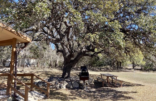 Leakey House | Kid Friendly, River house 65 yards to the Frio River