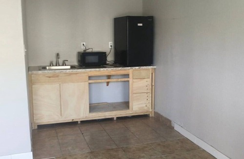 Central City Apartment | King Bed with Kitchenette Non-Smoking