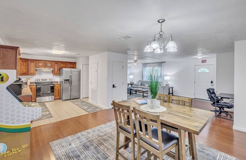 Pass Christian House | King beds, twin beds, kayaks, quiet location