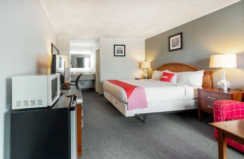 Jennings Hotel | King Size Comfort, Budget Price! Near Museums, Oil Park, Fast Check-in/Check-out