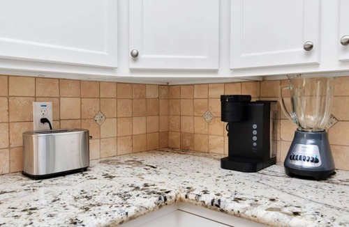 Kingwood House | Kingwood Escape – 6BR w/Heated Pool |Near IAH
