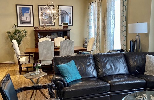 Knox - Henderson House | Knox/Henderson Large Townhouse Near Highland Park