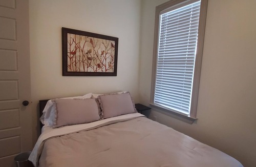 Milan Cottage | La Belle Cottage II 2queenbeds 10min to French Qtr