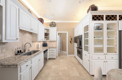 Helotes House | La Cresta: Luxury Hill Country Retreat with Private Pool & Amazing Views