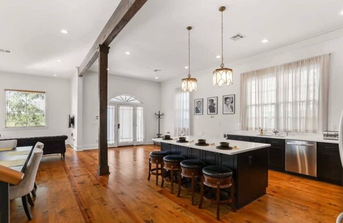 McDonough House | La Marie Unique New Orleans Jazz house!